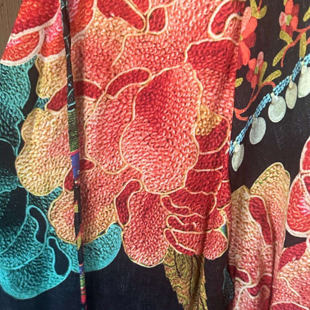 FARM Rio Colorful Floral V-Neck dress - Picture 8 of 11